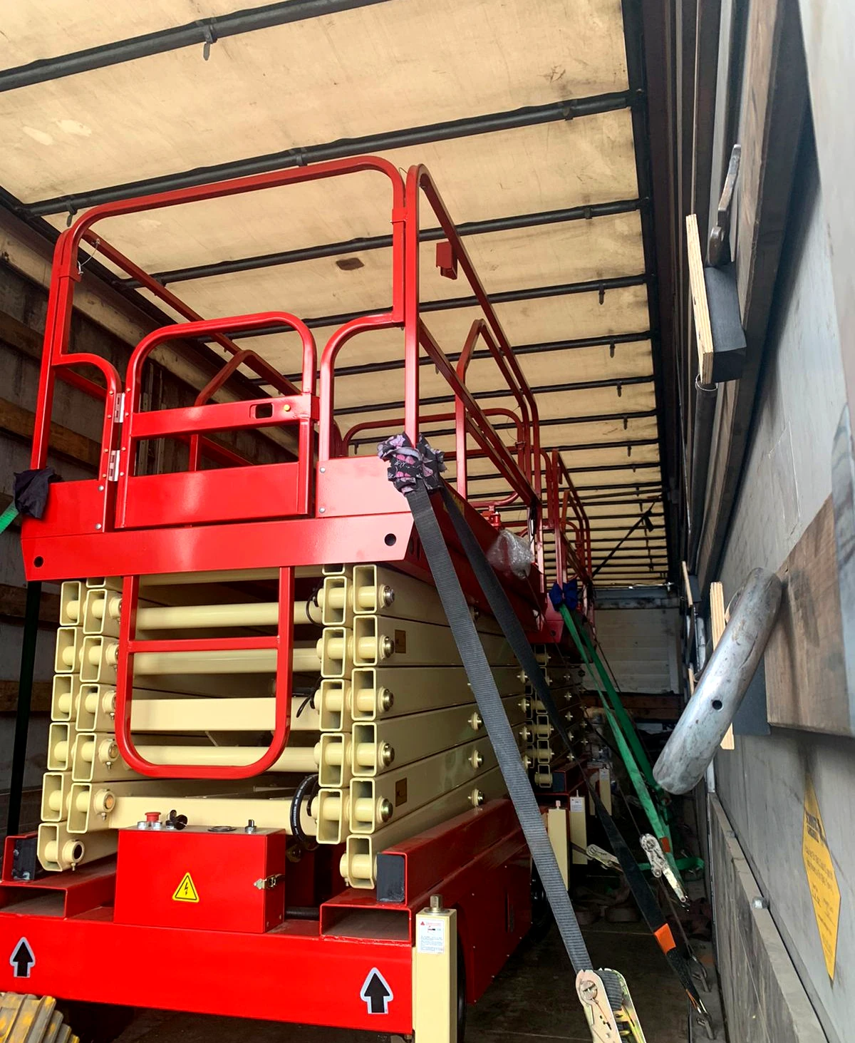 Подъемники OXLIFT подготовлены к перевозке и отгрузке